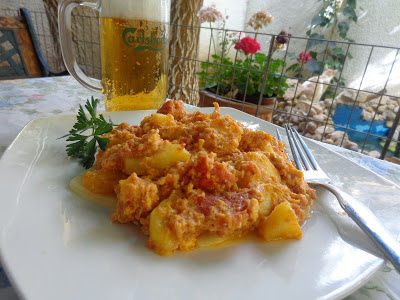 Nτομάτες με αυγά .[Καγιανά]