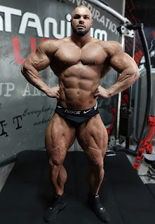 The Perfect Total Package Bodybuilder