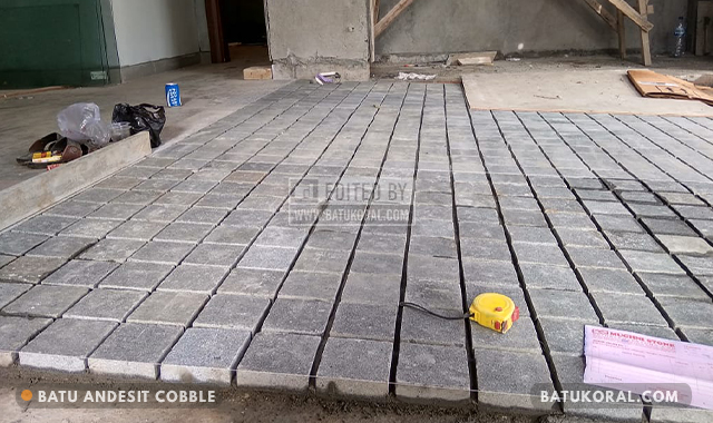 Batu Alam Yang Kokoh Untuk Lantai Garasi ~ JUAL BATU ALAM MURAH