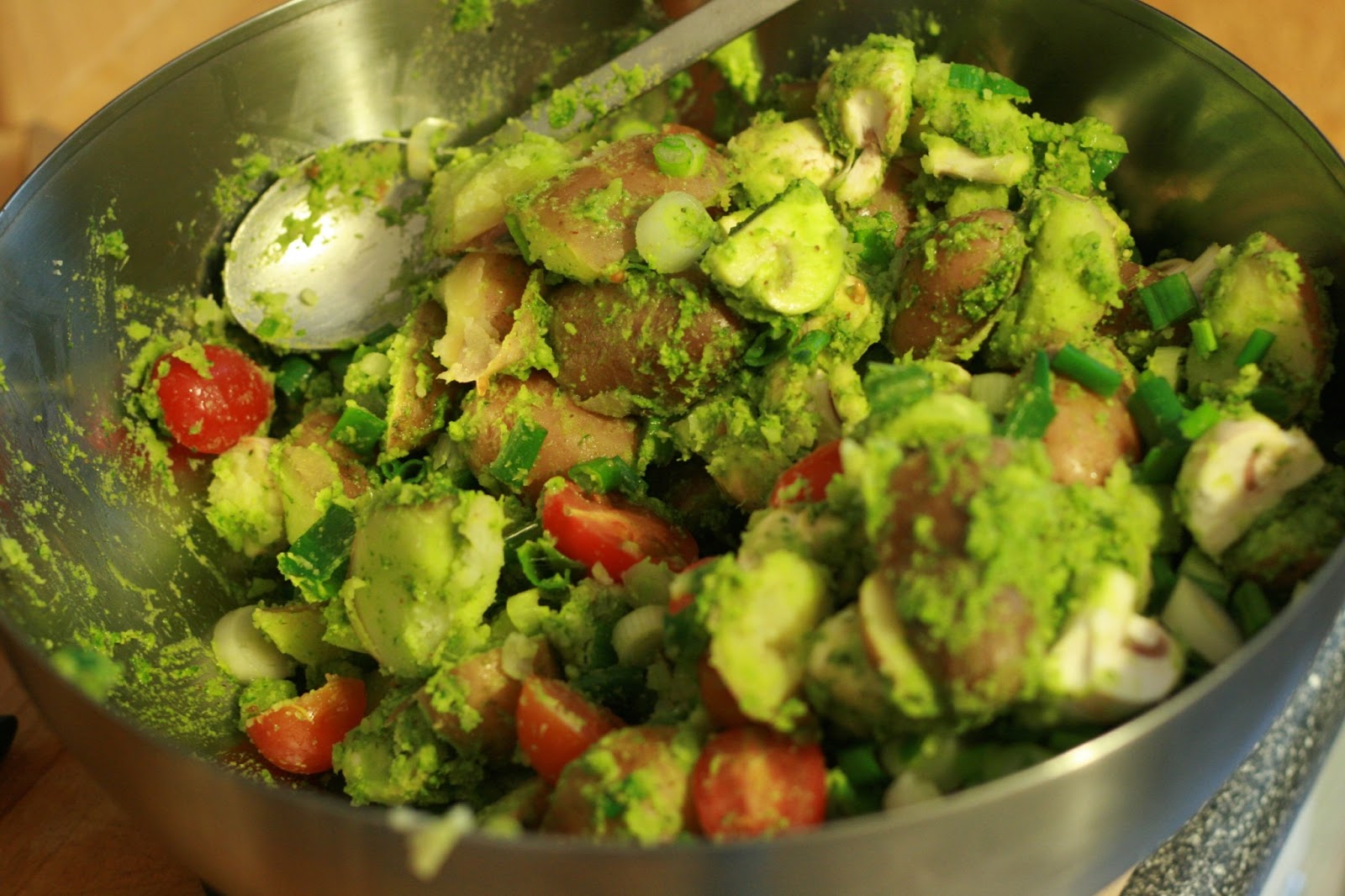 Gemüse Esskapaden...!: Kartoffelsalat mit Bärlauch-Pesto.