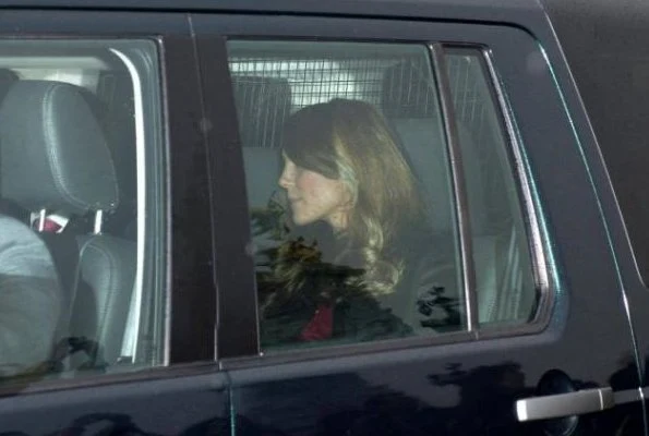 Princess Beatrice wearing a floral dress. Princess Eugenie. pregnant Kate was seen today arriving at Buckingham Palace