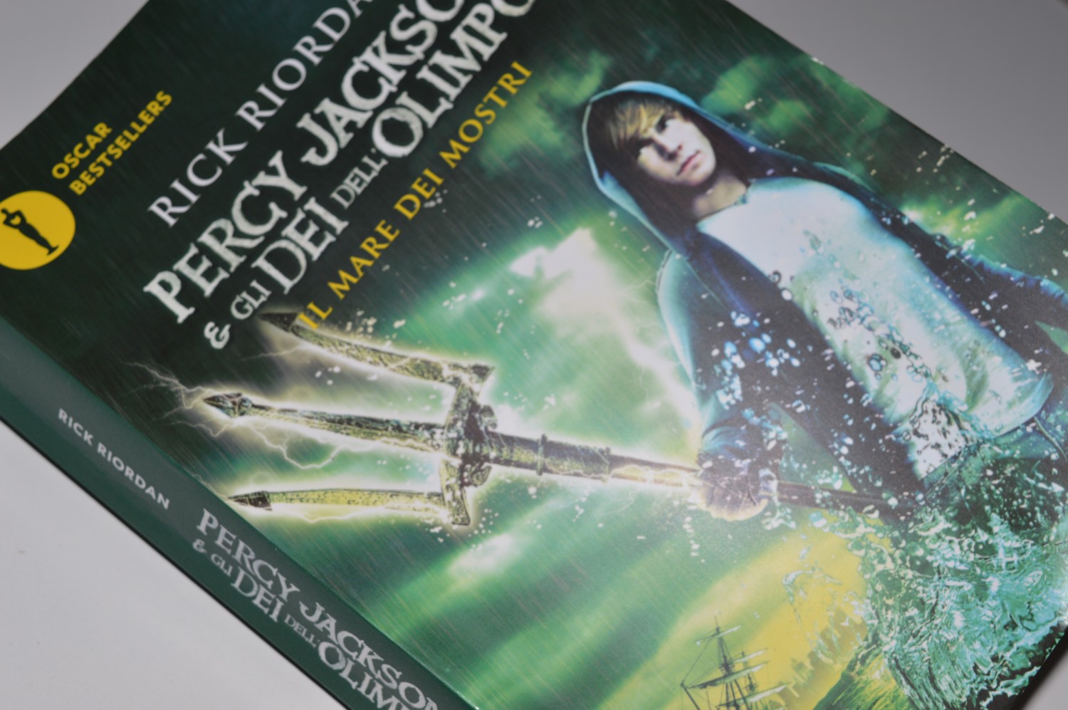 Libri: percy jackson & gli dei dell'olimpo il mare dei mostri (r ...