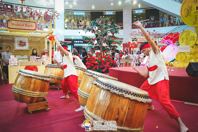 Drum performance by award-winning local arts group ‘Orang Orang’ Drum Theatre