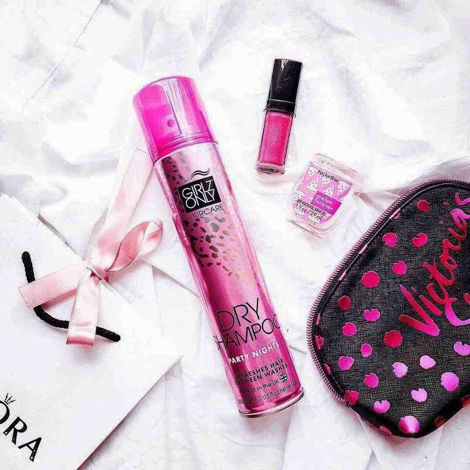 Dầu gội khô Girlz Only Party Nights 200ml (Hồng)