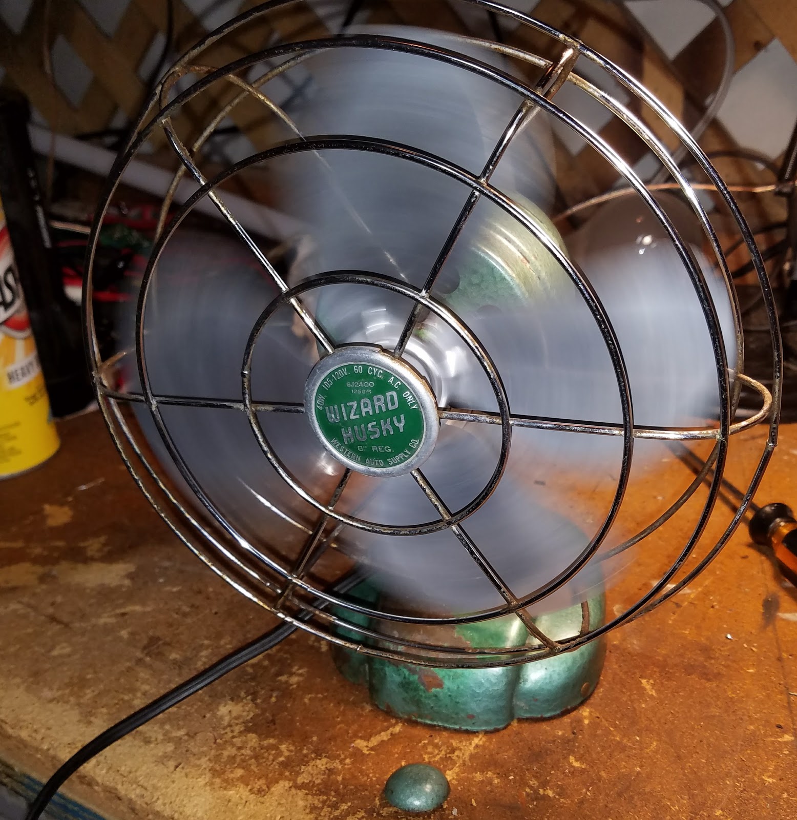 Wizard Husky 8" Dime Store Fan