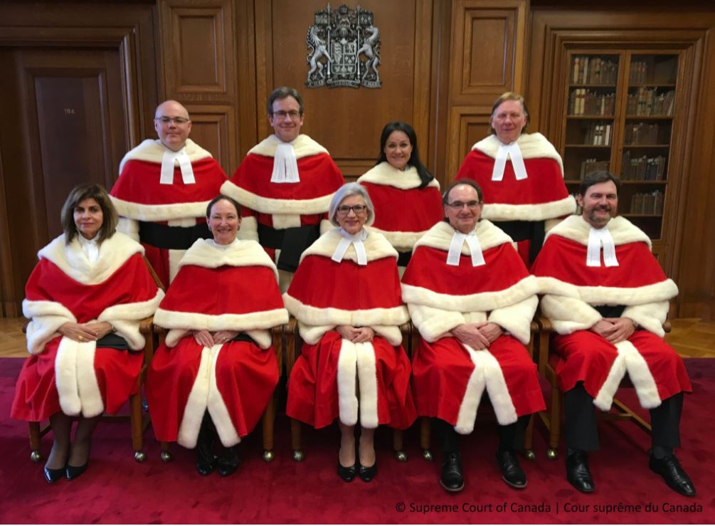 UNCLE GNARLEY CRIMSON ROBE PERFECT FIT FOR JUSTICE ROWE