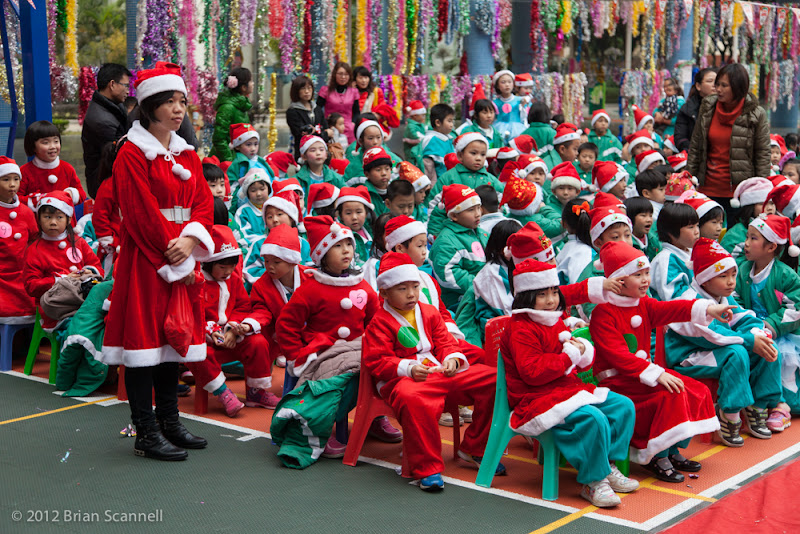HAPPY MEDIUM STUDIOS: CHRISTMAS IN CHINA