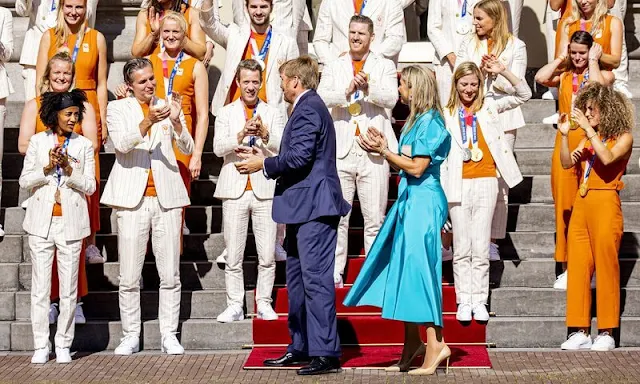 Queen Maxima wore a blue Taffeta satin dress from Natan. King Willem-Alexander and Queen Maxima held a reception at Noordeinde Palace