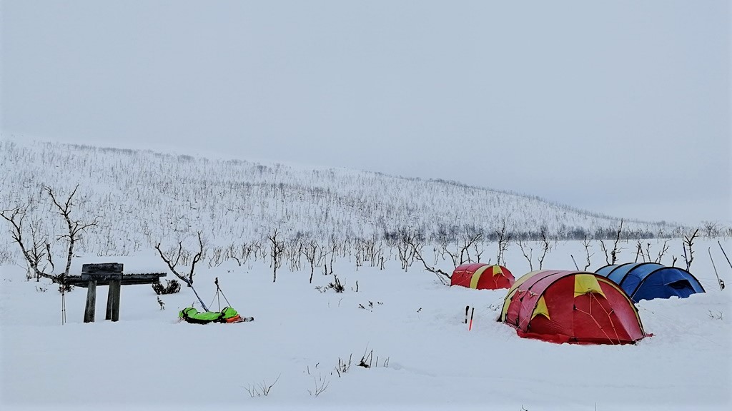 Kaldoaivi hiihtovaellus eräopas Saamelaisalueen koulutuskeskus Tsuomasjärvi
