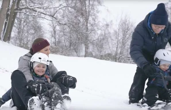 Crown Princess Victoria, Prince Daniel and their children Princess Estelle and Prince Oscar 2017 Christmas video
