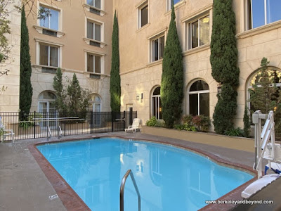 pool at Ayres Hotel Manhattan Beach Hawthorne in Southern California pool at Ayres Hotel Manhattan Beach Hawthorne in Southern California