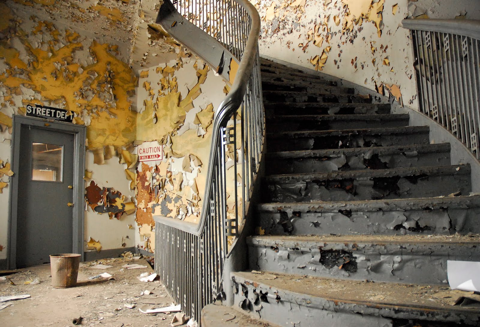 MATT TUTEUR PHOTOGRAPHY CHICAGO'S ABANDONED REMNANTS: Municipal Building