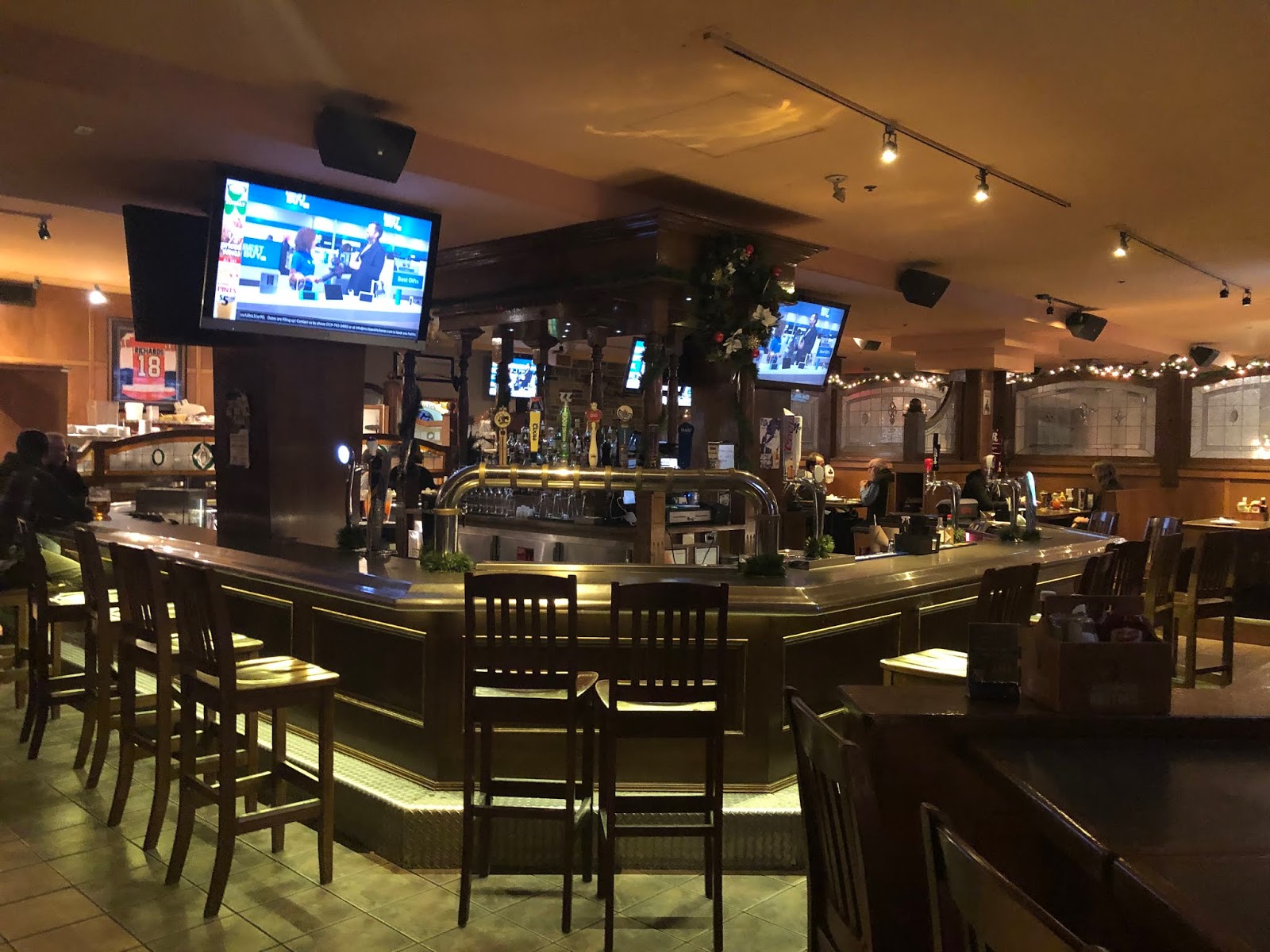 Teena In Toronto Mccabe S Irish Pub Grill Kitchener On