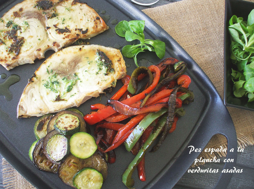 Pez espada a la plancha con verduritas asadas