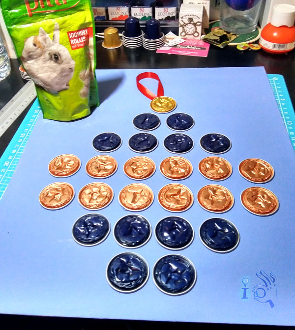 Pegado-cápsulas-calendario-adviento-Ideadoamano