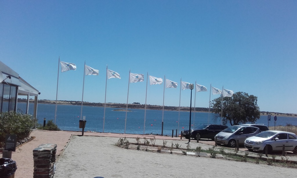 Bandeiras do Clube Náutico de Monsaraz Bandeiras do Clube Náutico de Monsaraz