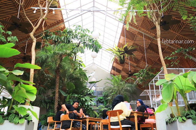 Jardin Cafe Bandung, Tempat Makan Enak, Kekinian dan Instagramable di