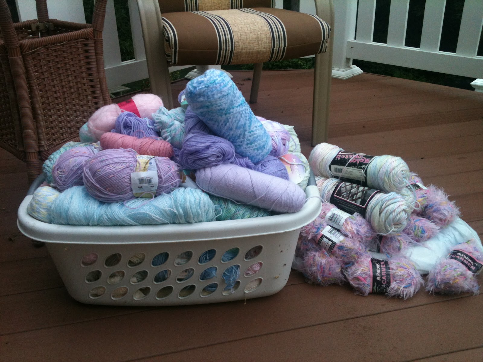 Kelli In the Middle Freecycle YARN!