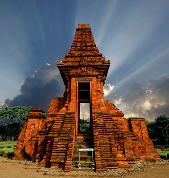 10 Candi Peninggalan Kerajaan Majapahit Beserta Gambarnya