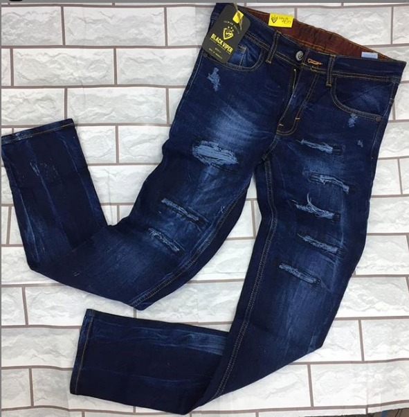 Model Celana Jeans Sobek Pria Terbaik 2020