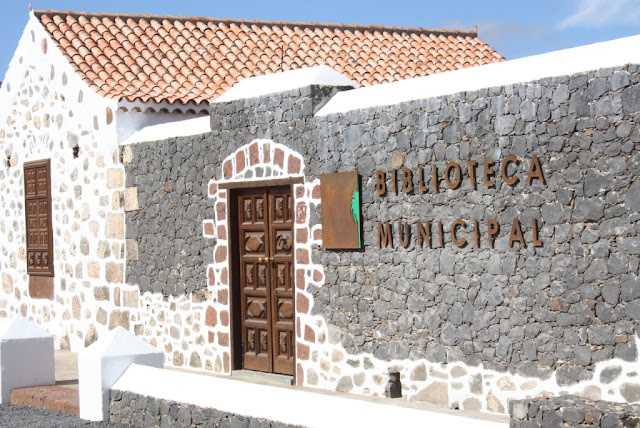 Biblioteca%2BMunicipal%2BAntigua - Fuerteventura.-  Antigua mantiene las Clases de Apoyo telefónicas y telemáticas