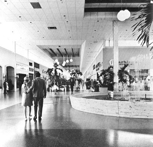 273 The Natick Mall Stock Photos, High-Res Pictures, and Images - Getty  Images
