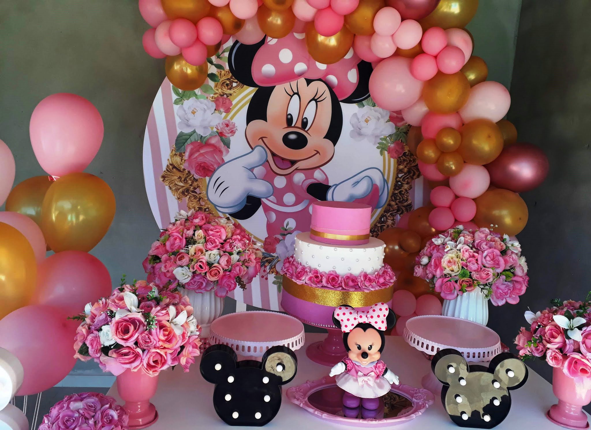 Mamãe Fazendo a Festa em Casa: Decoração Minnie Rosa - Steffanina ...
