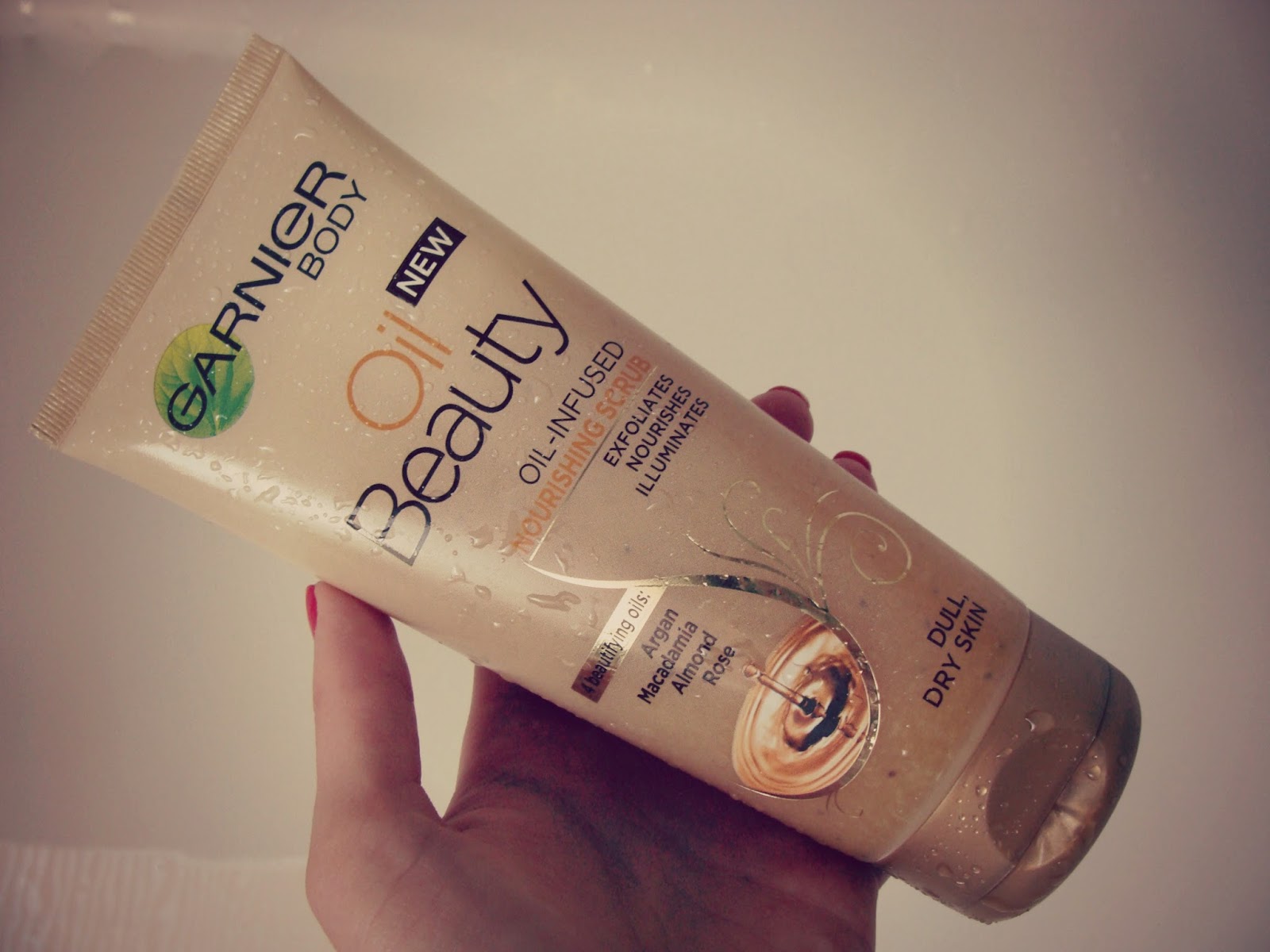 Garnier body Oil Beauty peeling Petush book