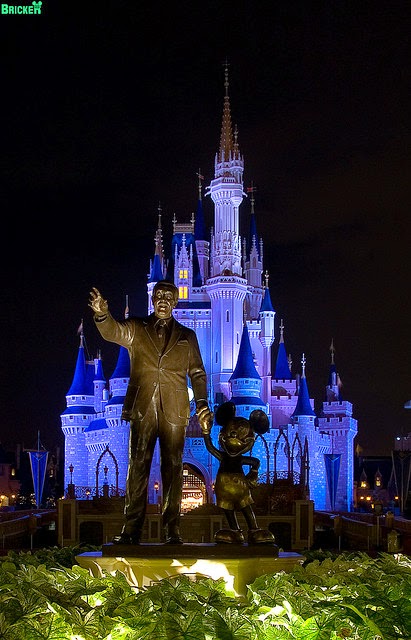 Top 5 Tourist Destinations in the U.S. Disney World’s Magic Kingdom (Lake Buena Vista, Florida)