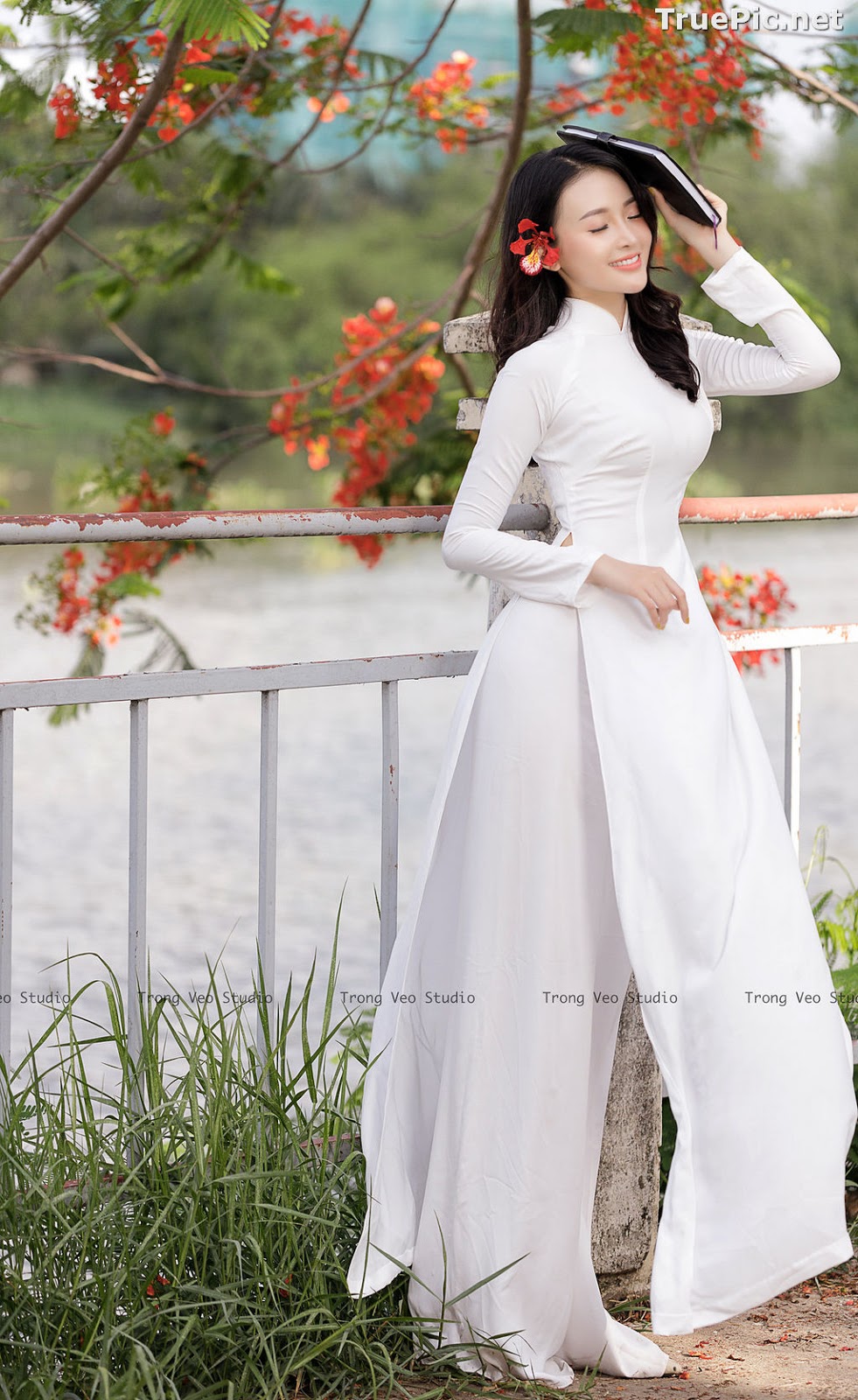 Image The Beauty of Vietnamese Girls with Traditional Dress (Ao Dai) #3 - TruePic.net - Picture-38