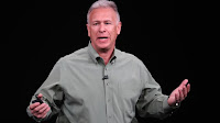 http://www.advertiser-serbia.com/apple-ov-direktor-marketinga-phil-schiller-odlazi-sa-te-pozicije/