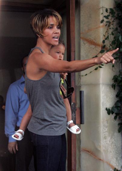 Real Halle Berry Porn - Celebrity Gossip and Entertainment News: Halle Berry in the Habit of  Trashing Her Exs