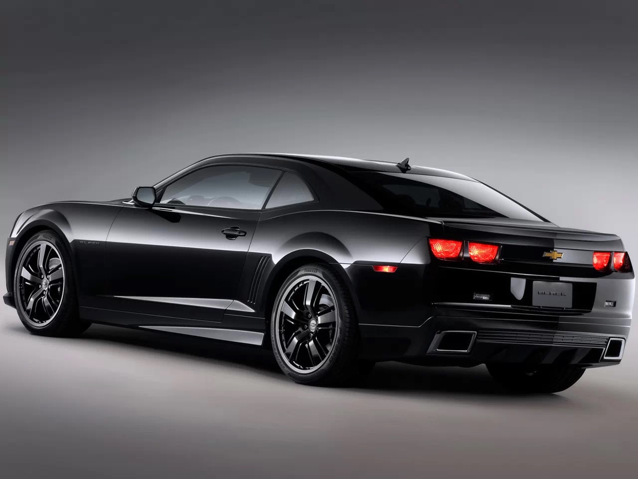 Mobil Sedan Camero 2010 Warna Hitam Mewah Koleksi Mobil Indonesia