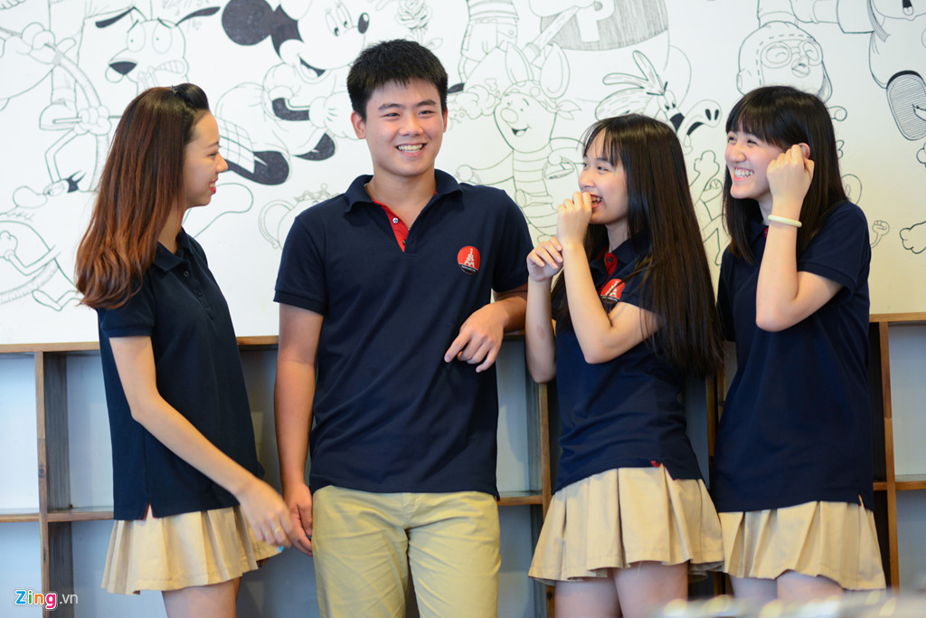 Mẫu áo lớp có cổ đẹp - Hình 1