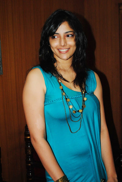 Tamil Actress Ishanthi Evani Latest Hot Stills 35