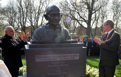 Mahatma Gandhi Sculptor created by Ram V Sutar Mahatma Gandhi Sculptor created by Ram V Sutar