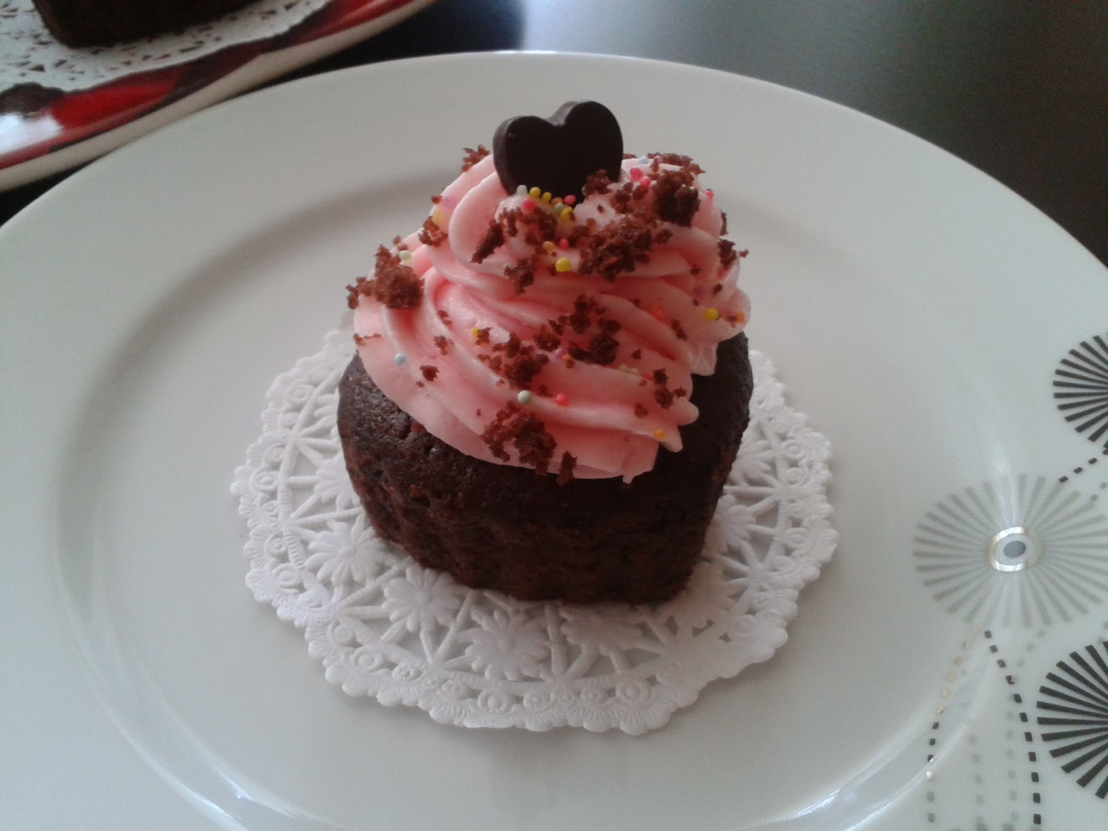 MUTFAĞIMDAN ESİNTİLER&hellip; HİNDİSTAN CEVİZLİ ÇİKOLATA DOLGULU CUPCAKE