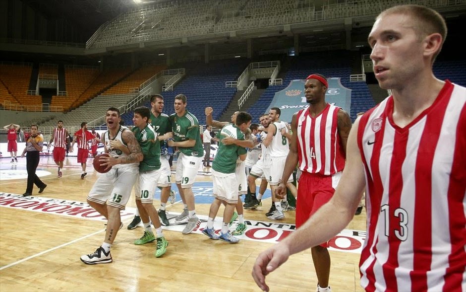 Το ξεβράκωμα συνεχίζεται!