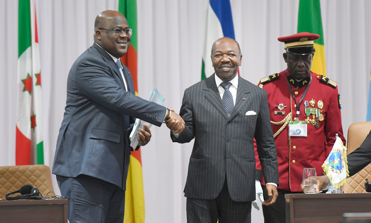 La passation de charge s’est déroulée ce samedi 25 février à Kinshasa lors des assises de la 22e session ordinaire de la Conférence des chefs d’État de la Communauté économique des États de l’Afrique centrale (CEEAC)