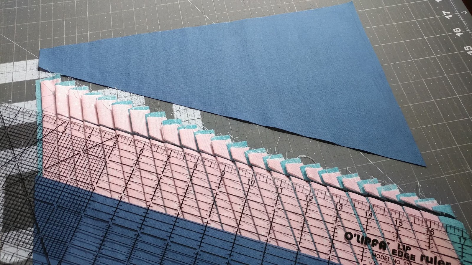 Slice of Pi Quilts Louvered Mini Quilt