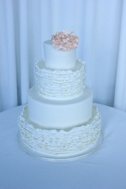 Here are some ideas for simple but elegant wedding cakes