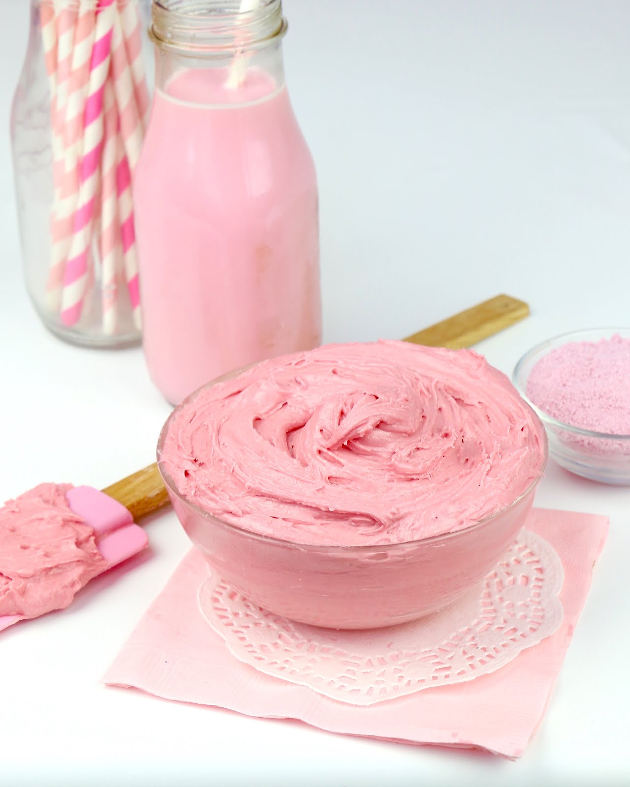 Strawberry Milkshake Frosting The Lindsay Ann