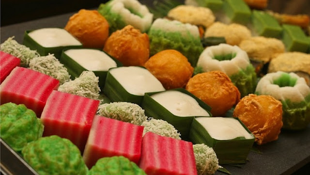 Aneka kuih muih