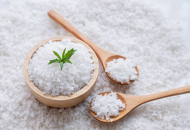 Natural remedies will help you treat tooth decay effectively at home Salt helps to treat tooth decay effectively at home