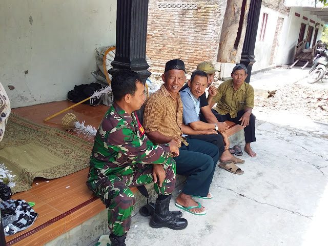 Babinsa Banaran Ajak Warga Tingkatkan Keamanan Lingkungan