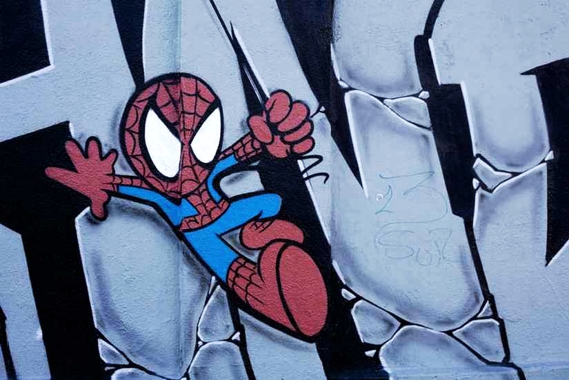 PINKI YOUTUBE GRAFFITIS DE SPIDERMAN El Hombre Araña cumple 50 años