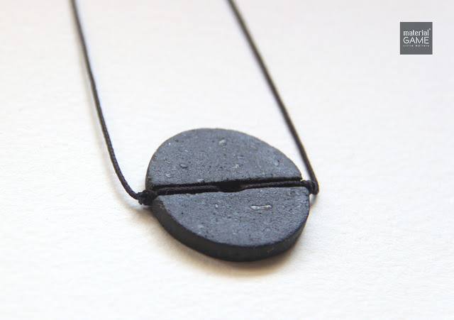 Material game minimal necklace in grey
