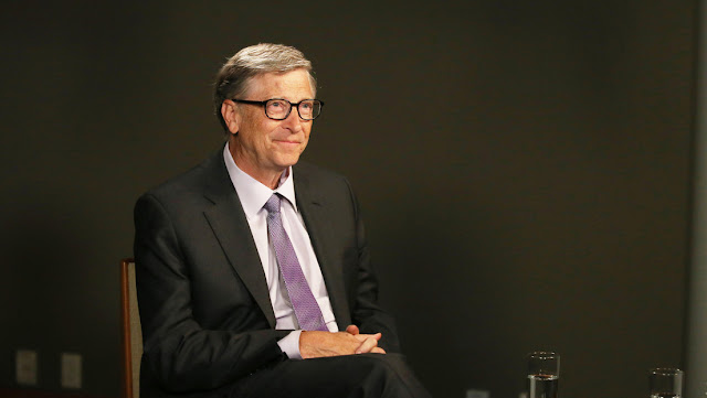 Bill Gates tacha de "basura total" las pruebas de covid-19 en EE.UU. 