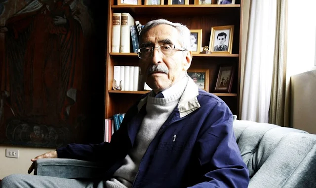 Escritor Edgardo Rivera Martínez