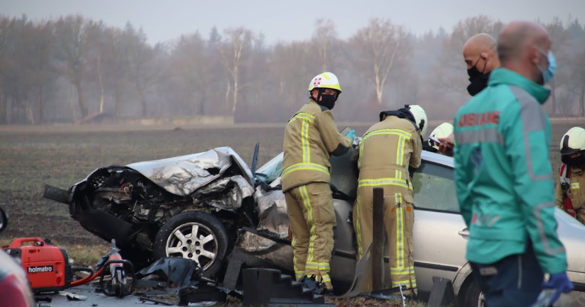 Jacob Musch Fotografie: Ongeval op de Peesterweg in Zeijen 19-02-21.